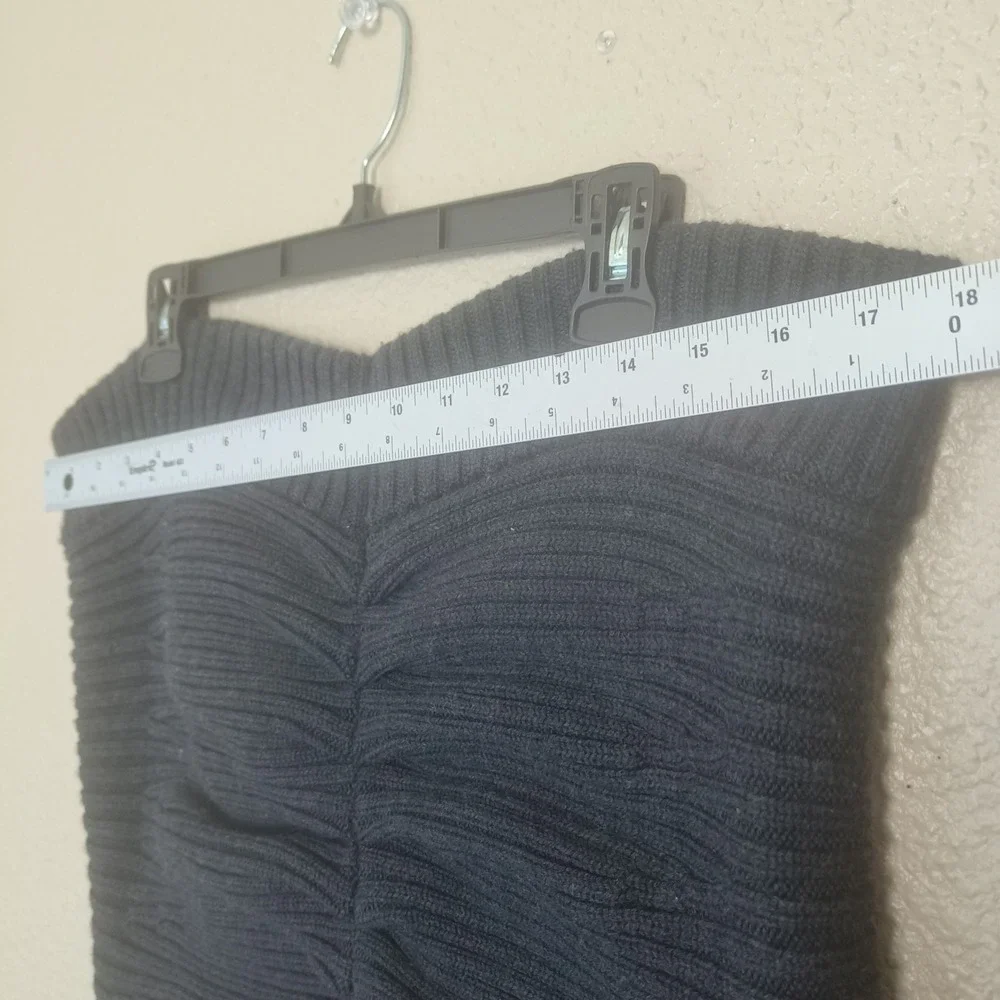 Lululemon women's scarf, one size, black merino wool‎ knitted snood neck warmer